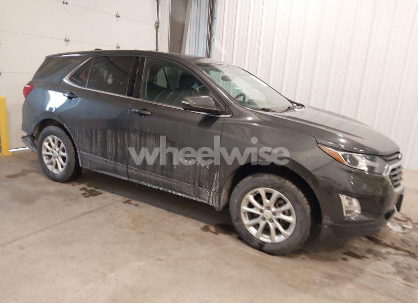 2018 Chevrolet Equinox LT (VIN 2GNAXSEV0J6293883) main photo