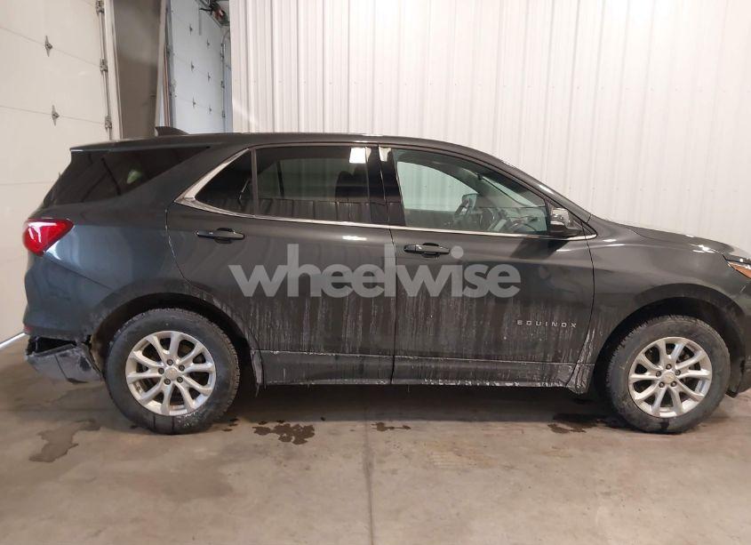 Photo 13 of 2018 Chevrolet Equinox LT (VIN 2GNAXSEV0J6293883)