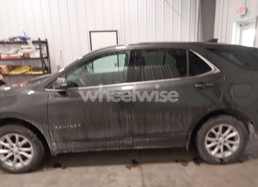 Photo 14 of 2018 Chevrolet Equinox LT (VIN 2GNAXSEV0J6293883)