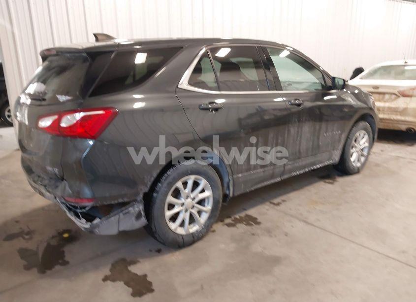 Photo 4 of 2018 Chevrolet Equinox LT (VIN 2GNAXSEV0J6293883)