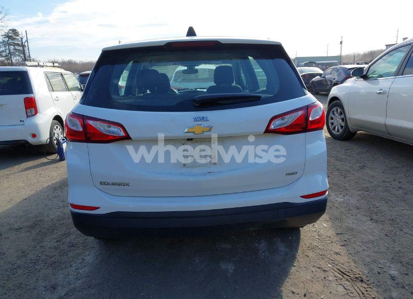Photo 16 of 2019 Chevrolet Equinox LS (VIN 2GNAXSEV0K6147310)