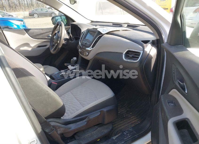 Photo 5 of 2019 Chevrolet Equinox LS (VIN 2GNAXSEV0K6147310)