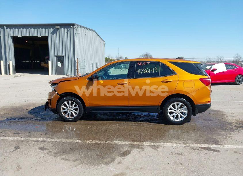 Photo 15 of 2019 Chevrolet Equinox LS (VIN 2GNAXSEV0K6202371)