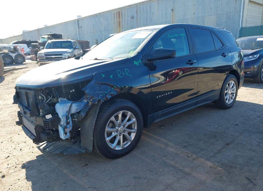 Photo 2 of 2021 Chevrolet Equinox AWD LS (VIN 2GNAXSEV0M6126363)