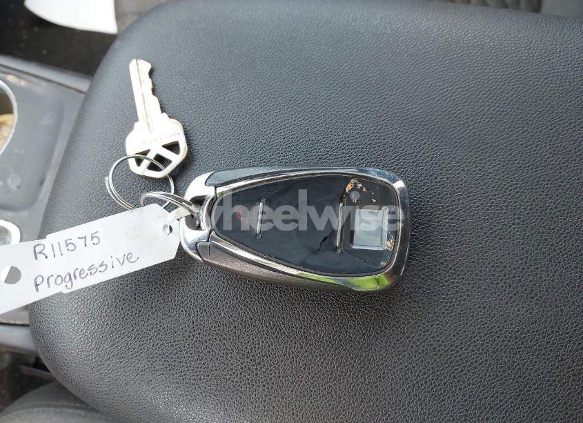 Photo 11 of 2018 Chevrolet Equinox LT (VIN 2GNAXSEV1J6116288)