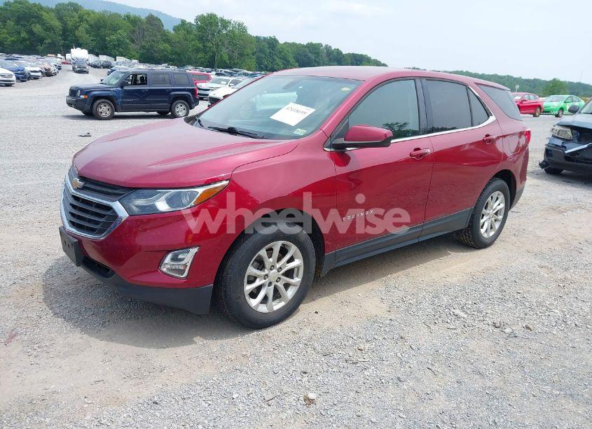 Photo 2 of 2018 Chevrolet Equinox LT (VIN 2GNAXSEV1J6116288)