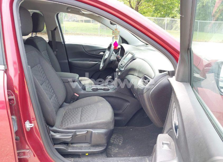 Photo 5 of 2018 Chevrolet Equinox LT (VIN 2GNAXSEV1J6116288)