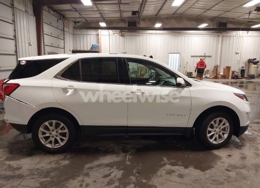 Photo 13 of 2018 Chevrolet Equinox LT (VIN 2GNAXSEV1J6129252)