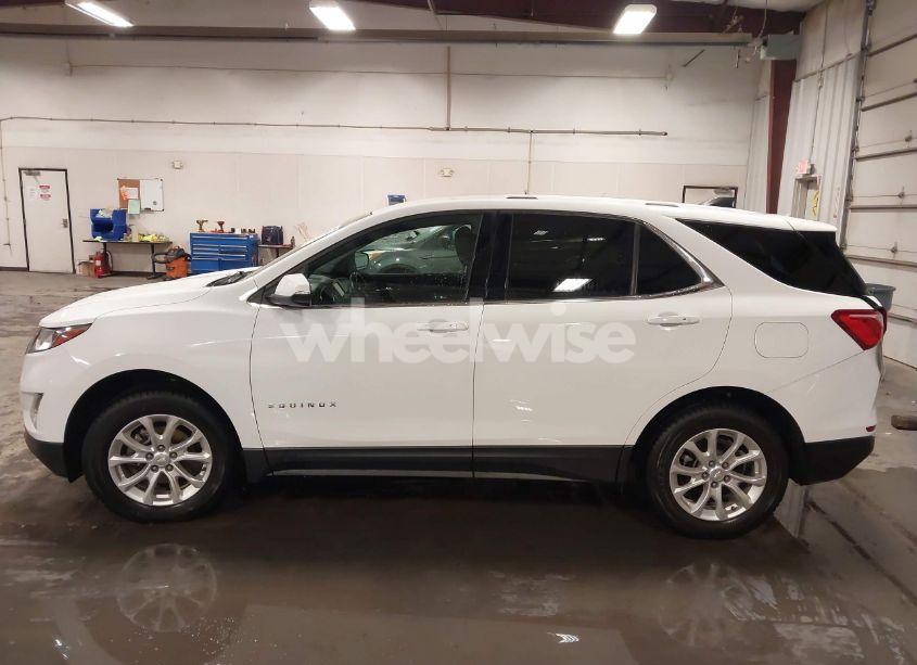 Photo 14 of 2018 Chevrolet Equinox LT (VIN 2GNAXSEV1J6129252)