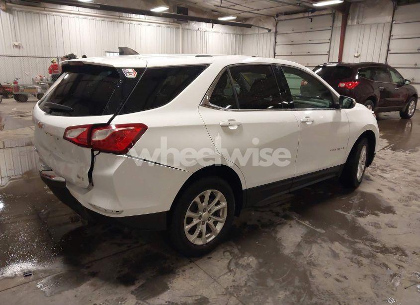 Photo 4 of 2018 Chevrolet Equinox LT (VIN 2GNAXSEV1J6129252)