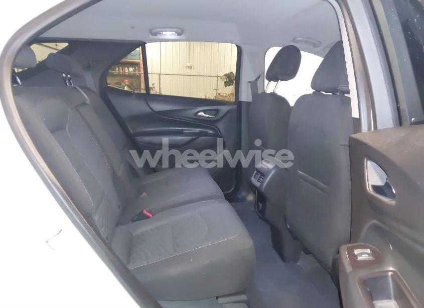 Photo 8 of 2018 Chevrolet Equinox LT (VIN 2GNAXSEV1J6129252)