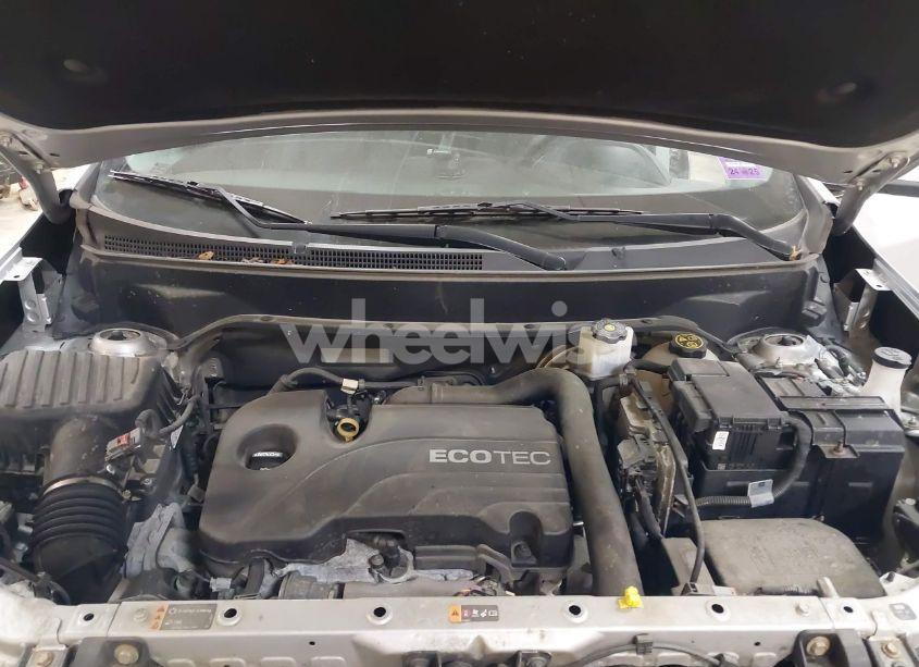 Photo 10 of 2018 Chevrolet Equinox LT (VIN 2GNAXSEV1J6134466)