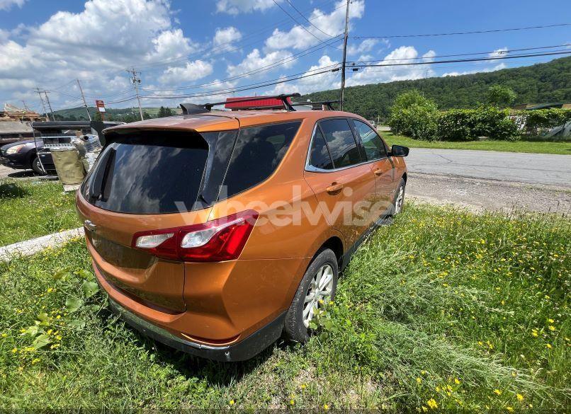 Photo 4 of 2018 Chevrolet Equinox LT (VIN 2GNAXSEV1J6177902)