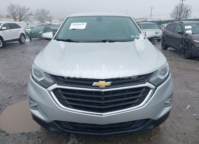 Photo 12 of 2018 Chevrolet Equinox LT (VIN 2GNAXSEV1J6187880)