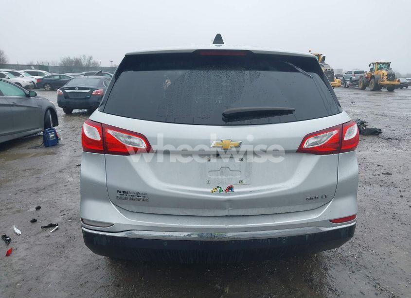 Photo 16 of 2018 Chevrolet Equinox LT (VIN 2GNAXSEV1J6187880)