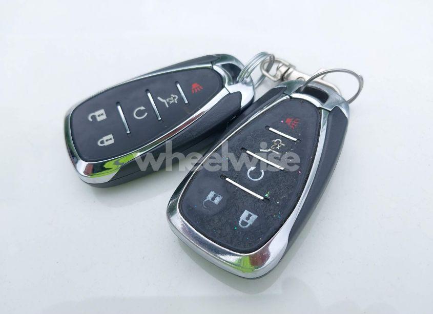 Photo 11 of 2018 Chevrolet Equinox LT (VIN 2GNAXSEV1J6219274)