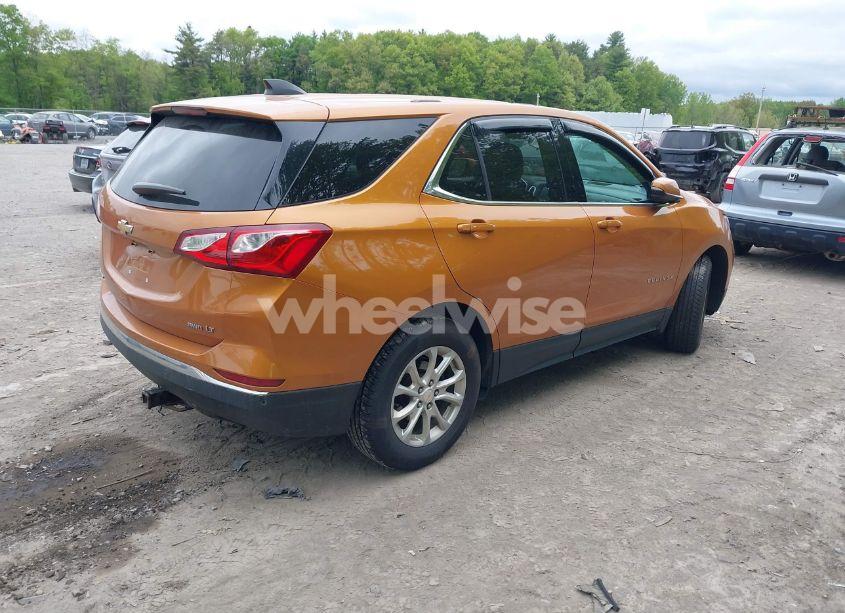 Photo 4 of 2018 Chevrolet Equinox LT (VIN 2GNAXSEV1J6219274)