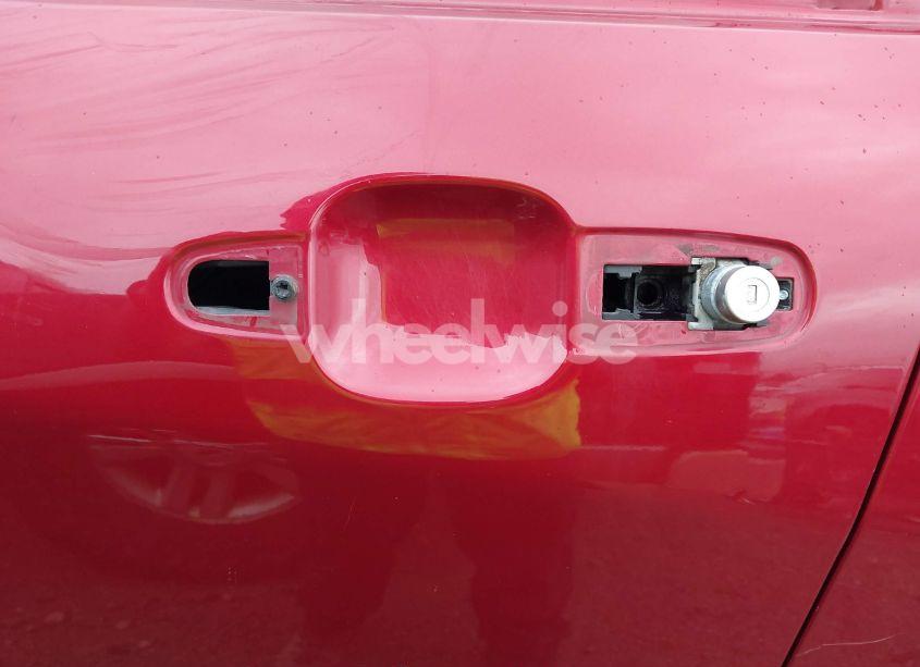 Photo 18 of 2018 Chevrolet Equinox LT (VIN 2GNAXSEV1J6275005)