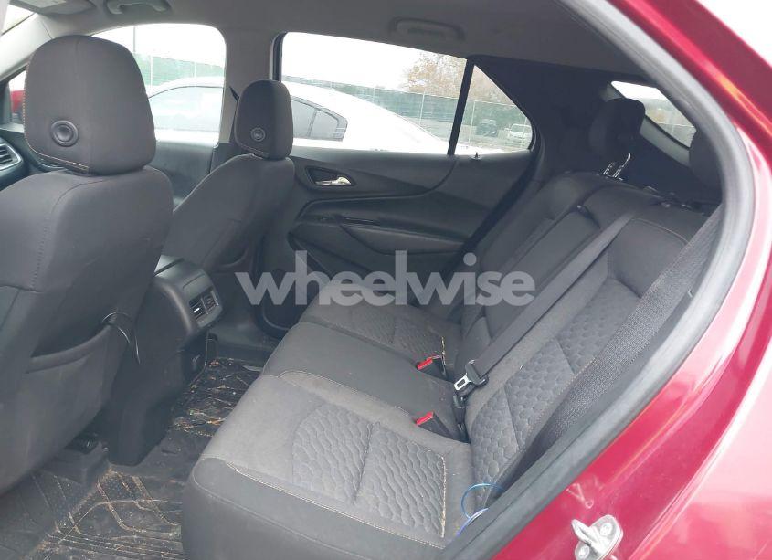 Photo 8 of 2018 Chevrolet Equinox LT (VIN 2GNAXSEV1J6275005)