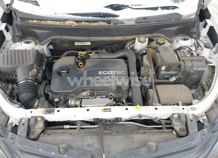 Photo 10 of 2018 Chevrolet Equinox LT (VIN 2GNAXSEV1J6297585)