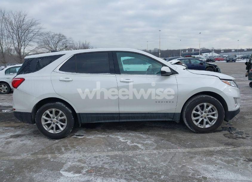 Photo 13 of 2018 Chevrolet Equinox LT (VIN 2GNAXSEV1J6297585)