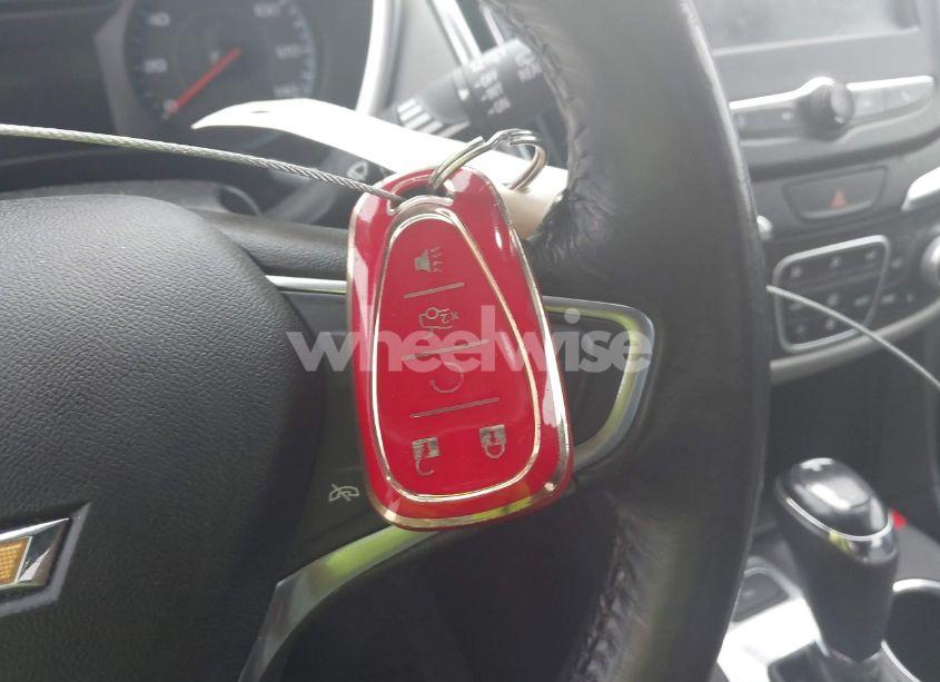 Photo 11 of 2018 Chevrolet Equinox LT (VIN 2GNAXSEV1J6326812)