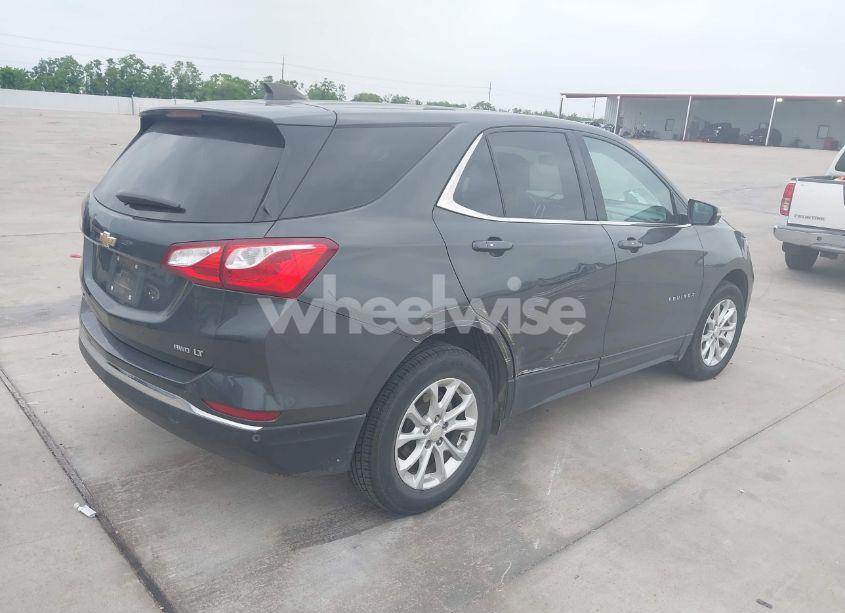 Photo 4 of 2018 Chevrolet Equinox LT (VIN 2GNAXSEV1J6326812)