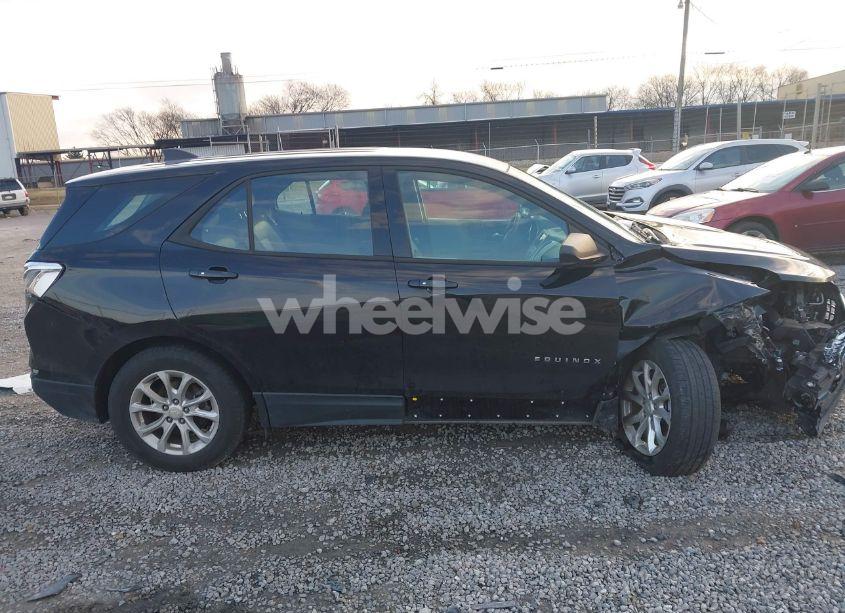 Photo 13 of 2019 Chevrolet Equinox LS (VIN 2GNAXSEV1K6105325)