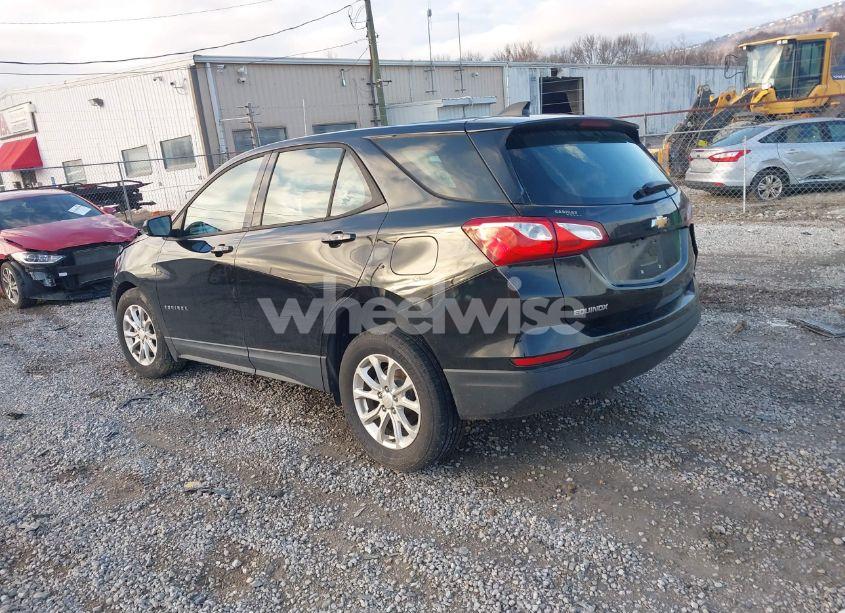 Photo 3 of 2019 Chevrolet Equinox LS (VIN 2GNAXSEV1K6105325)