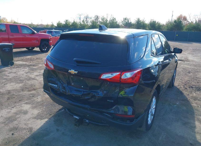 Photo 4 of 2019 Chevrolet Equinox LS (VIN 2GNAXSEV1K6108418)