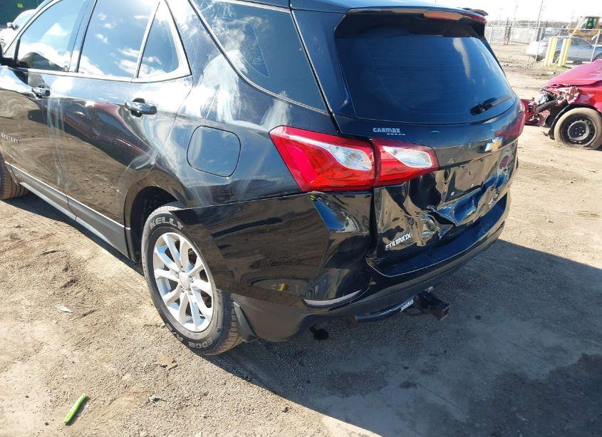 Photo 6 of 2019 Chevrolet Equinox LS (VIN 2GNAXSEV1K6108418)