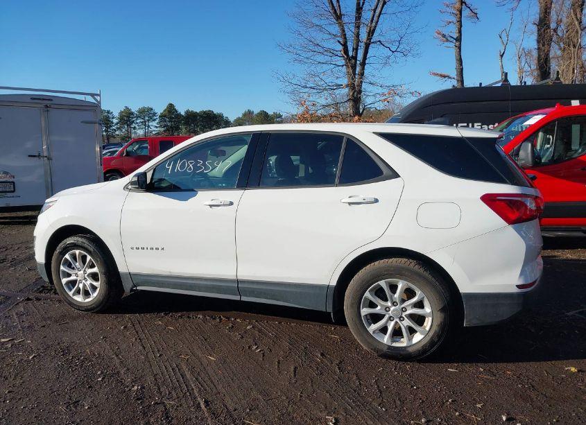 Photo 13 of 2019 Chevrolet Equinox LS (VIN 2GNAXSEV1K6210737)