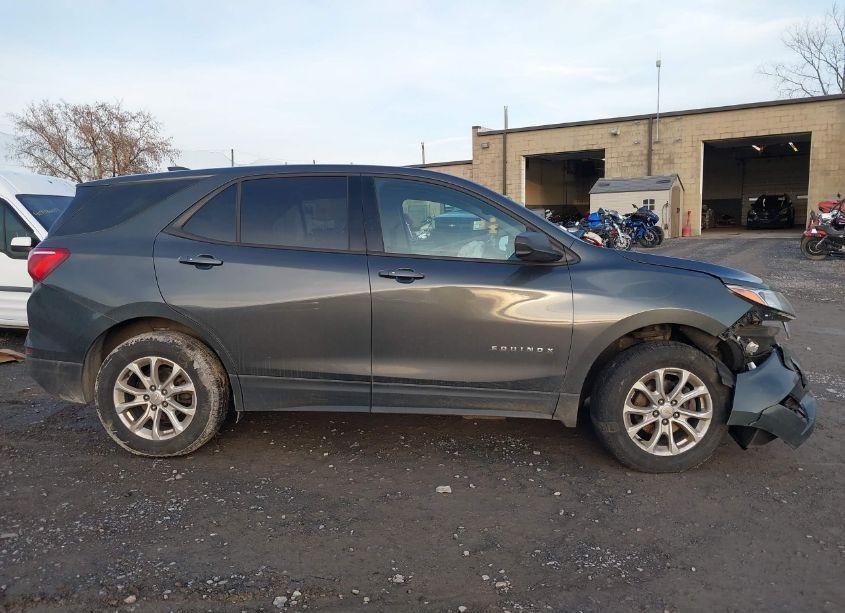 Photo 13 of 2019 Chevrolet Equinox LS (VIN 2GNAXSEV1K6265950)