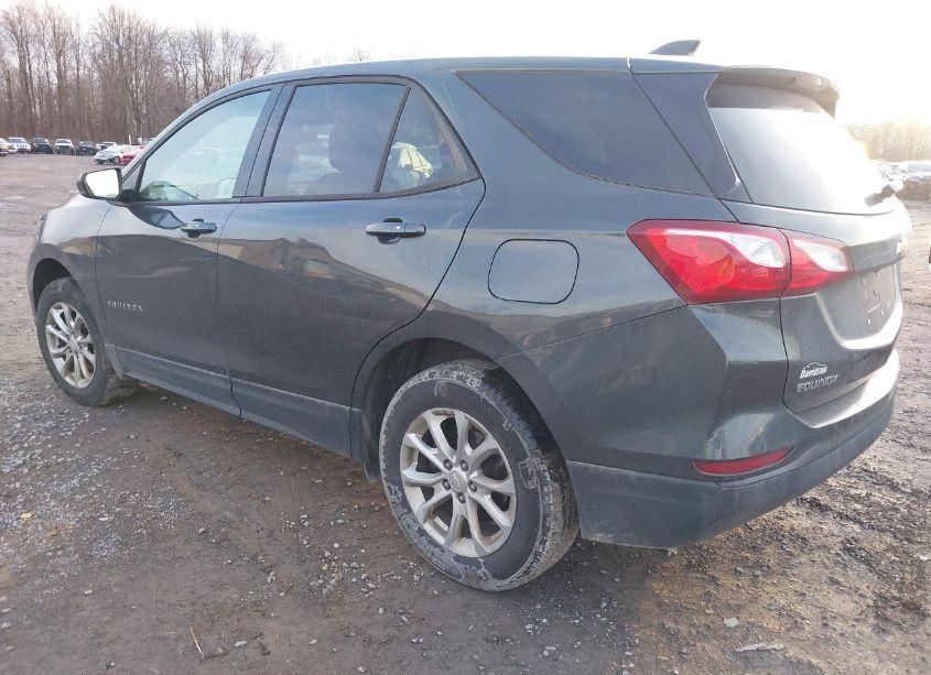 Photo 3 of 2019 Chevrolet Equinox LS (VIN 2GNAXSEV1K6265950)