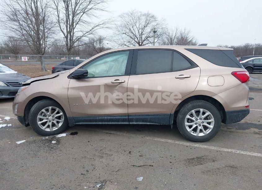 Photo 14 of 2019 Chevrolet Equinox LS (VIN 2GNAXSEV1K6300566)
