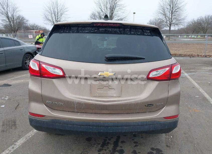 Photo 16 of 2019 Chevrolet Equinox LS (VIN 2GNAXSEV1K6300566)