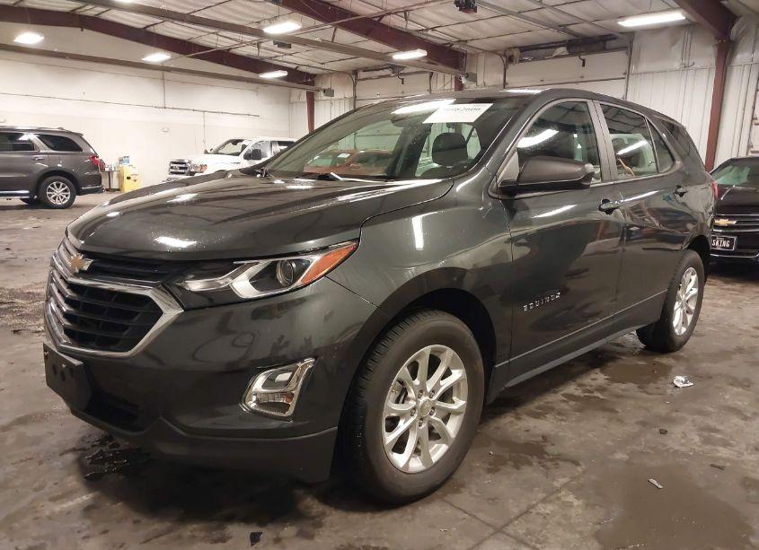 Photo 2 of 2020 Chevrolet Equinox AWD LS (VIN 2GNAXSEV1L6270549)