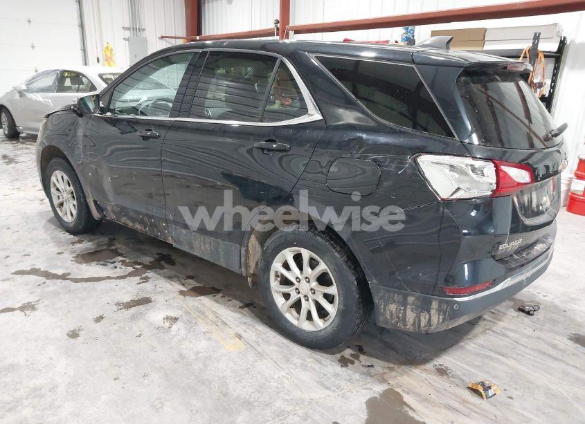 Photo 3 of 2018 Chevrolet Equinox LT (VIN 2GNAXSEV2J6111892)