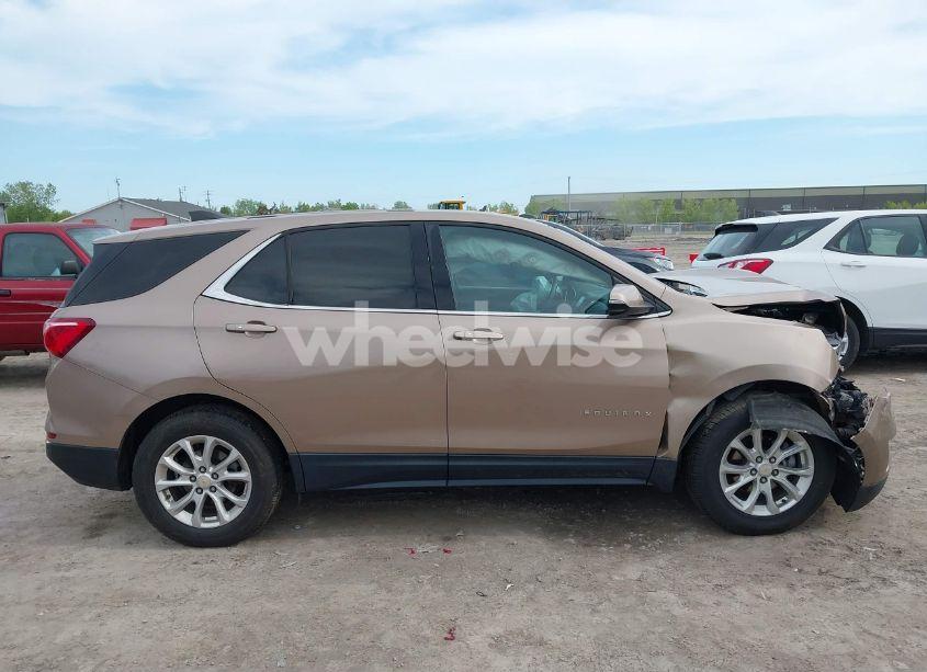 Photo 13 of 2018 Chevrolet Equinox LT (VIN 2GNAXSEV2J6165662)