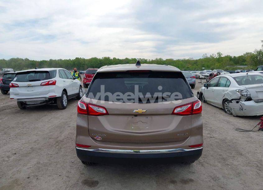 Photo 16 of 2018 Chevrolet Equinox LT (VIN 2GNAXSEV2J6165662)