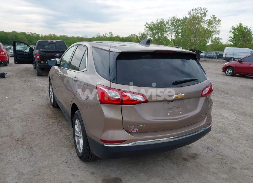 Photo 3 of 2018 Chevrolet Equinox LT (VIN 2GNAXSEV2J6165662)