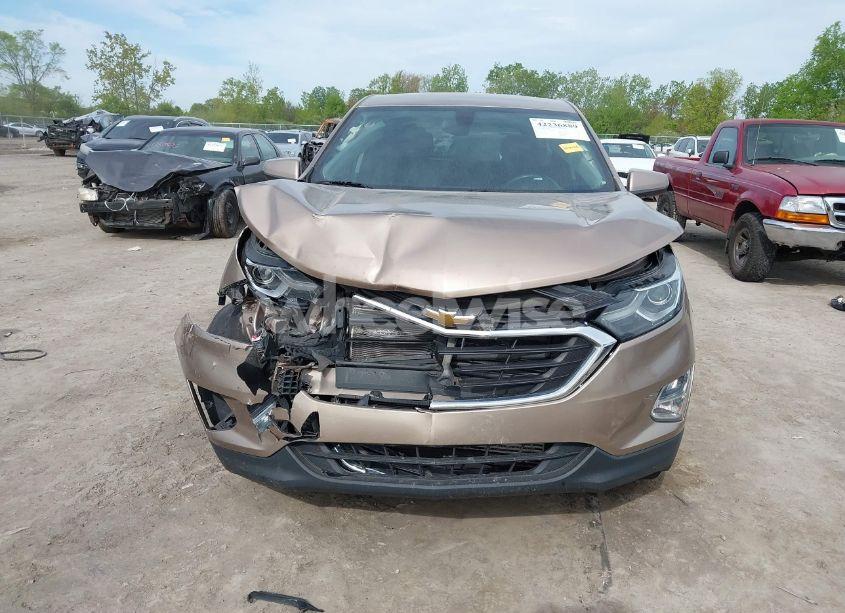 Photo 6 of 2018 Chevrolet Equinox LT (VIN 2GNAXSEV2J6165662)