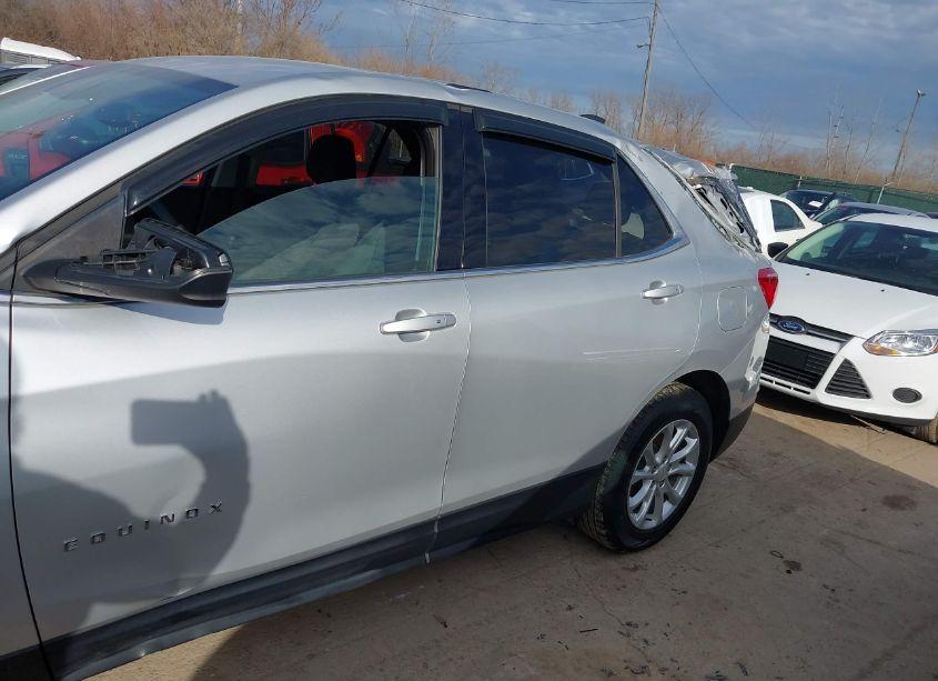 Photo 14 of 2018 Chevrolet Equinox LT (VIN 2GNAXSEV2J6183661)