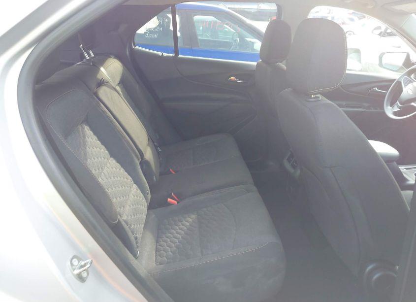 Photo 8 of 2018 Chevrolet Equinox LT (VIN 2GNAXSEV2J6183661)