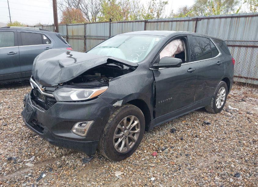 Photo 2 of 2018 Chevrolet Equinox LT (VIN 2GNAXSEV2J6211815)