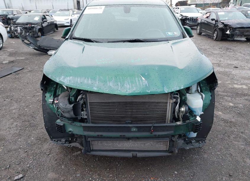 Photo 13 of 2018 Chevrolet Equinox LT (VIN 2GNAXSEV2J6252252)