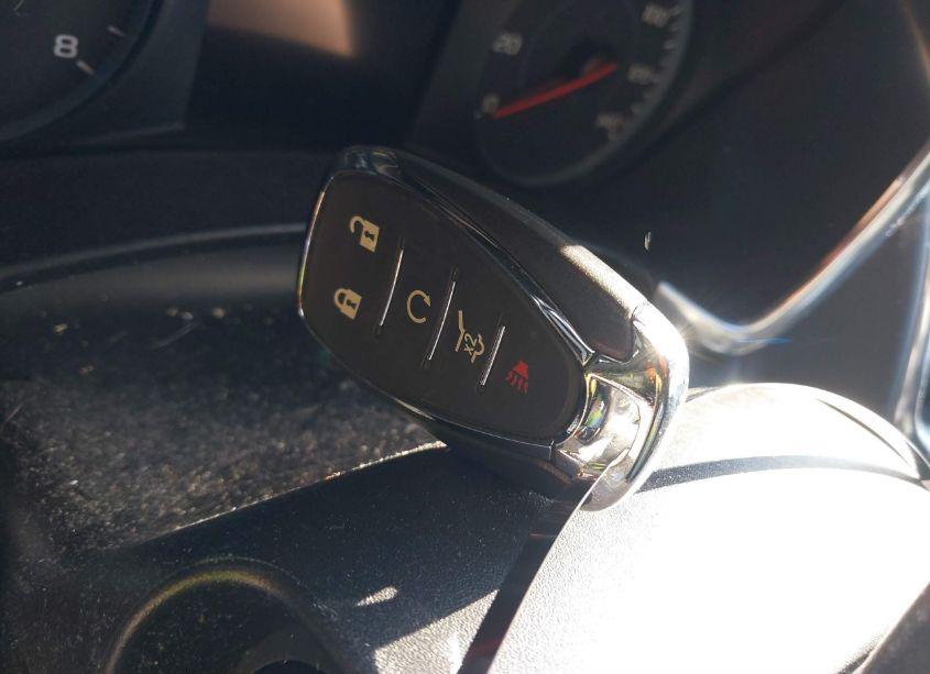 Photo 11 of 2018 Chevrolet Equinox LT (VIN 2GNAXSEV2J6325894)