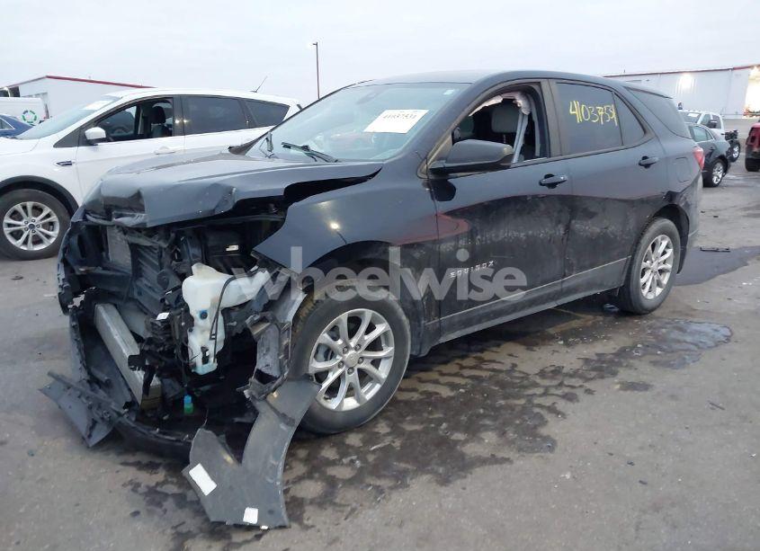 Photo 2 of 2020 Chevrolet Equinox AWD LS (VIN 2GNAXSEV2L6187664)