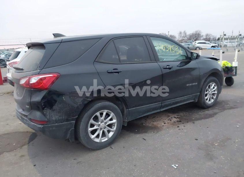 Photo 4 of 2020 Chevrolet Equinox AWD LS (VIN 2GNAXSEV2L6187664)