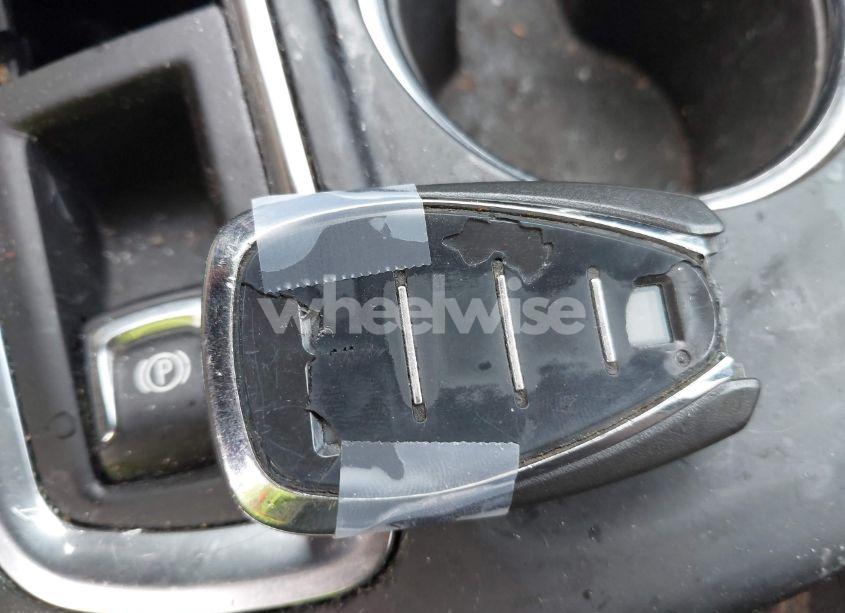 Photo 11 of 2018 Chevrolet Equinox LT (VIN 2GNAXSEV3J6157859)